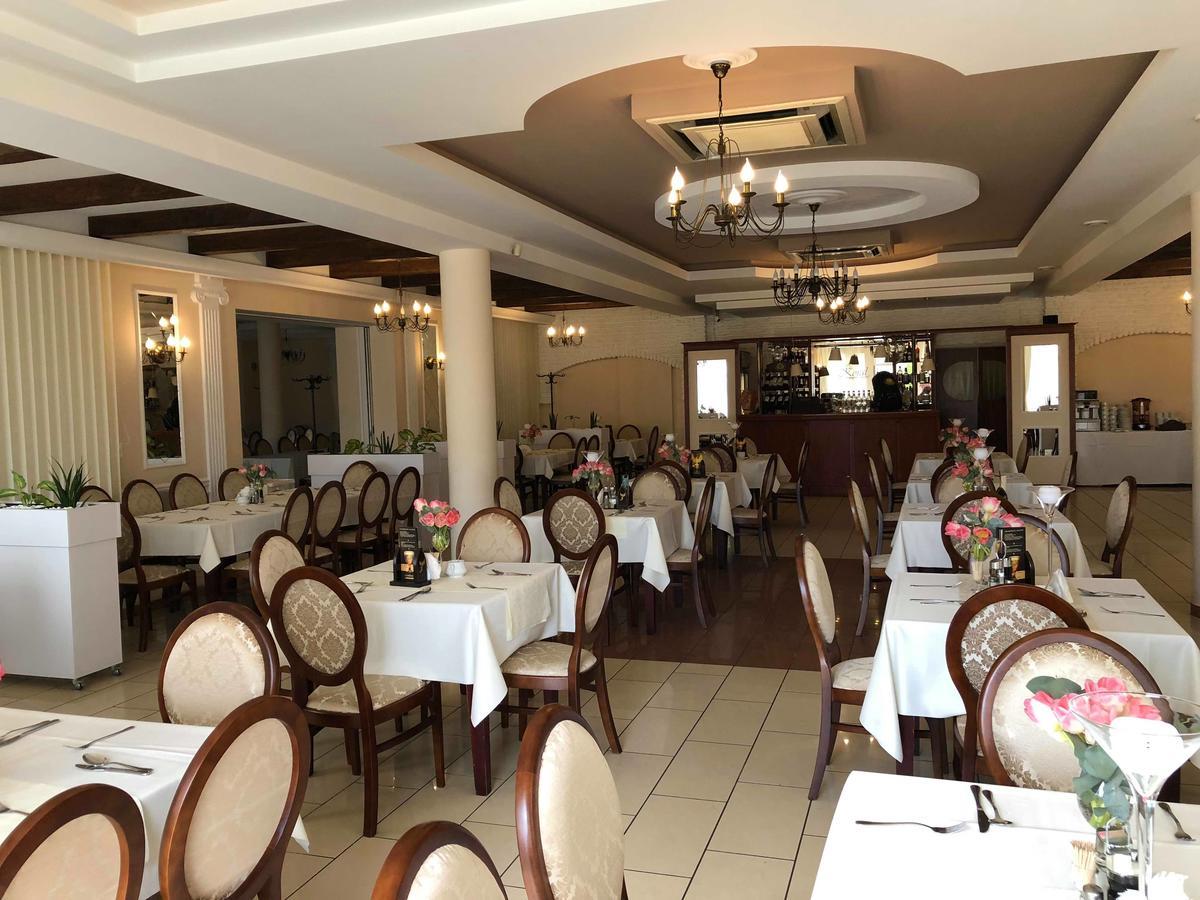 Hotel - Restauracja Koral Wieliczka Luaran gambar